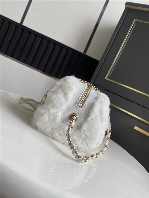 2026131205933744 700